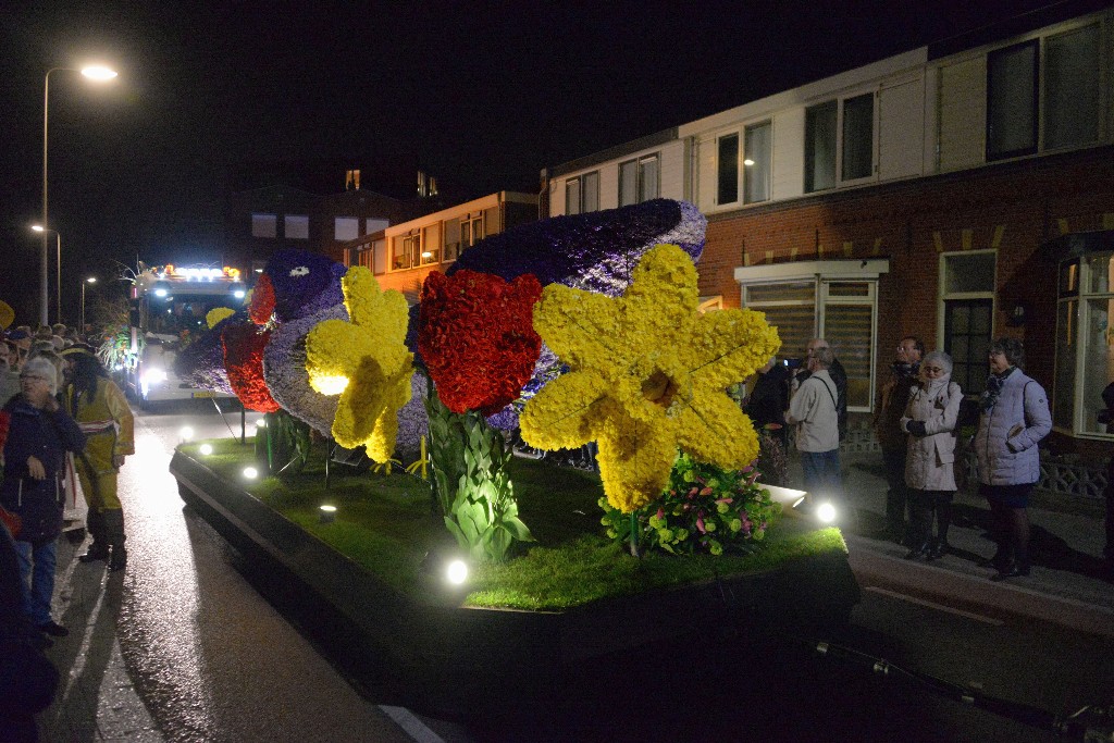 ../Images/Verlicht corso Noordwijkerhout 2019 078.jpg